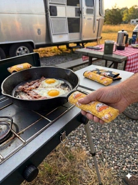 The "Homestead Classic" Cast Iron Skillet Handle Holder